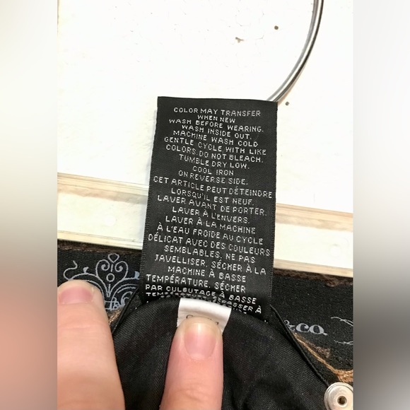 Style & Co. Petite Jeans, Size 2 Petite Short - Picture 5 of 8